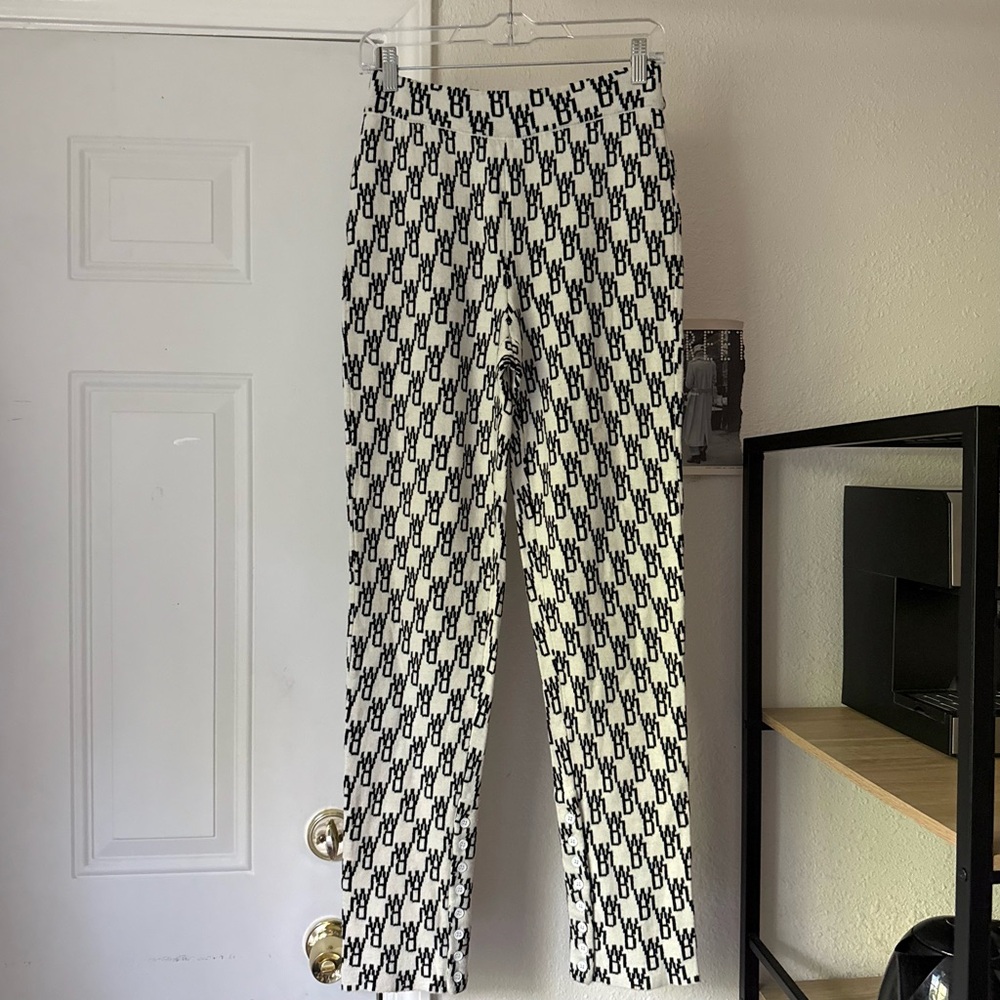 WE11DONE white black logo‎ monogram chunky knit slim pull on elastic leg pants